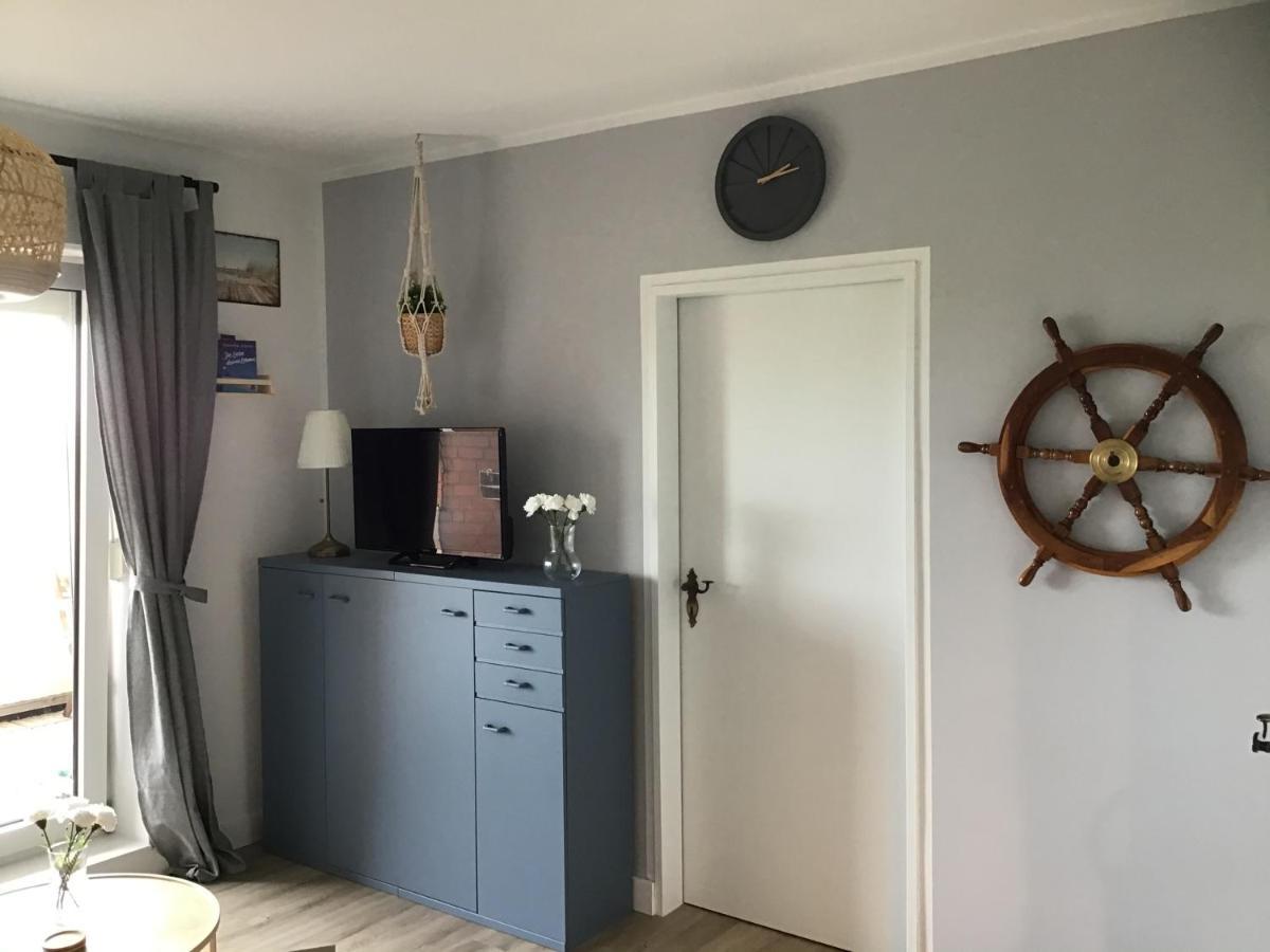 Liebevoll Eingerichtete Ferienwohnung Luettje Koje Dornum Exterior photo
