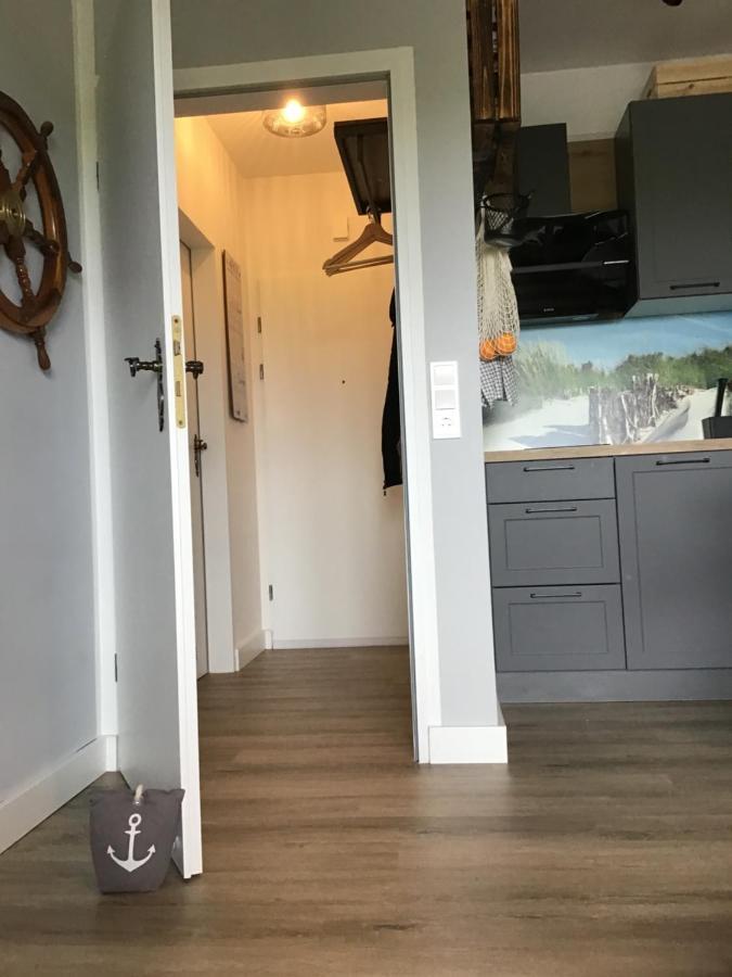 Liebevoll Eingerichtete Ferienwohnung Luettje Koje Dornum Exterior photo